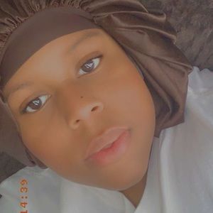 Meet your Posher, Mya